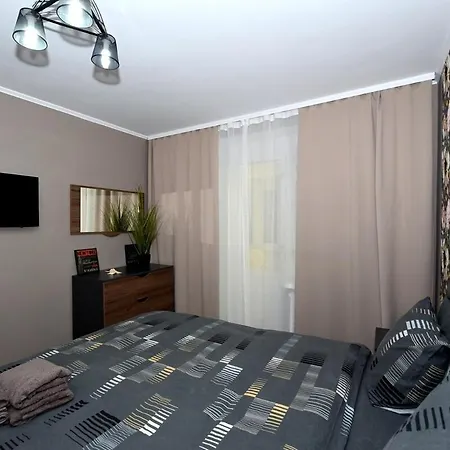 2 Bedroom With Balcony On Negruzzi Apartment