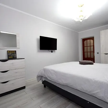 2 Bedroom With Balcony On Negruzzi *